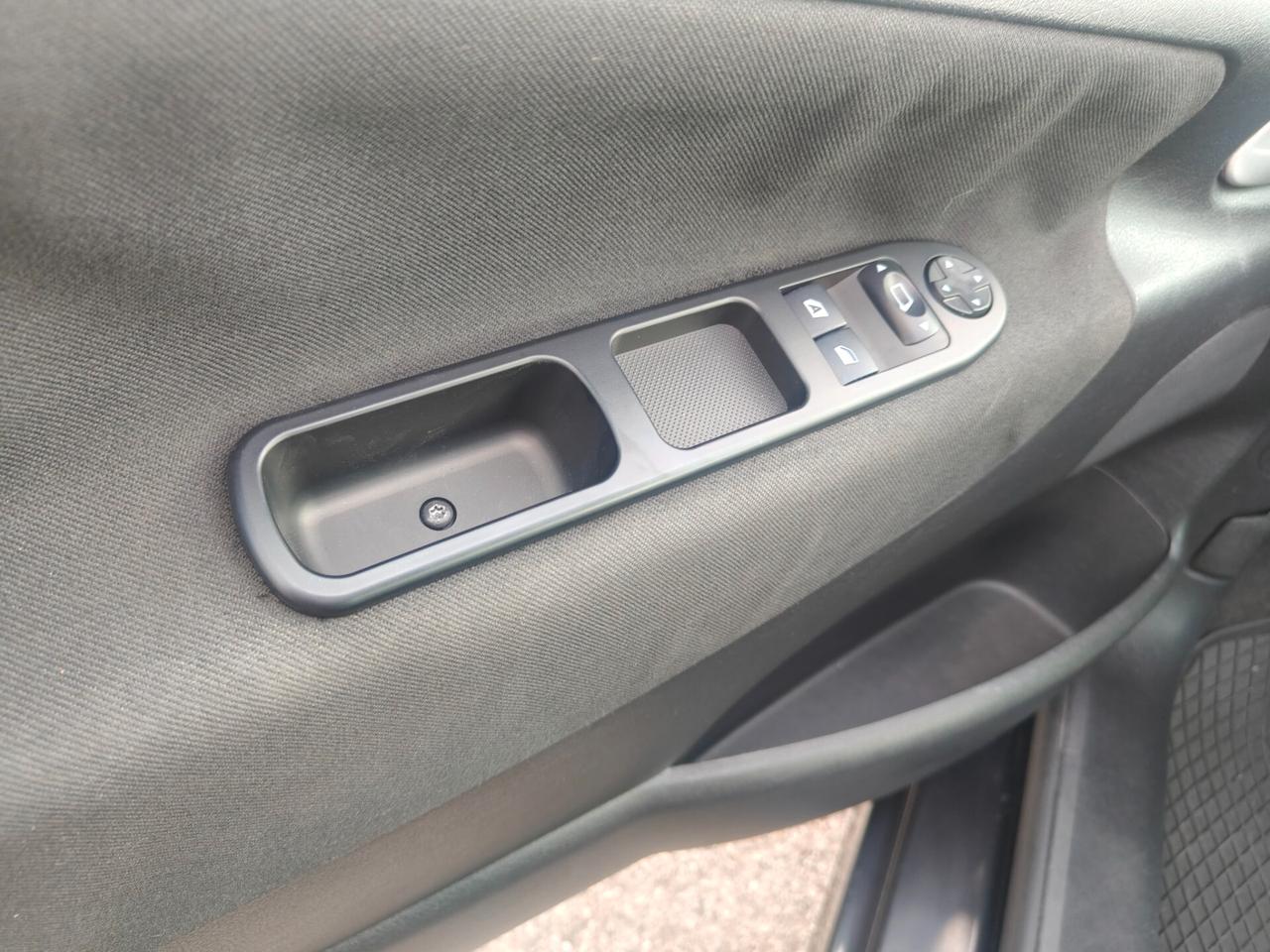 Peugeot 207 1.4 8V 75CV 5p. Energie