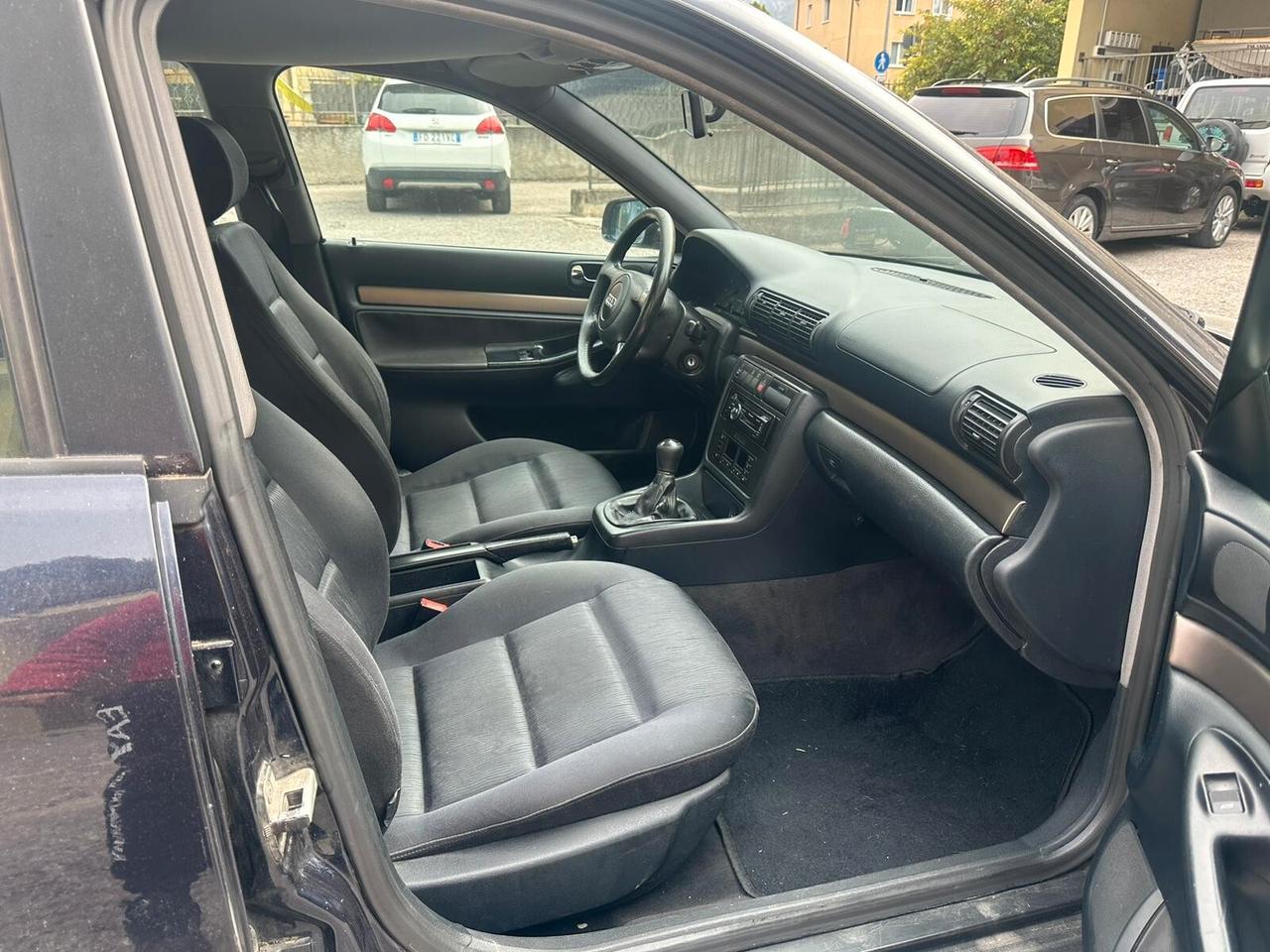 Audi A4 1.8 cat