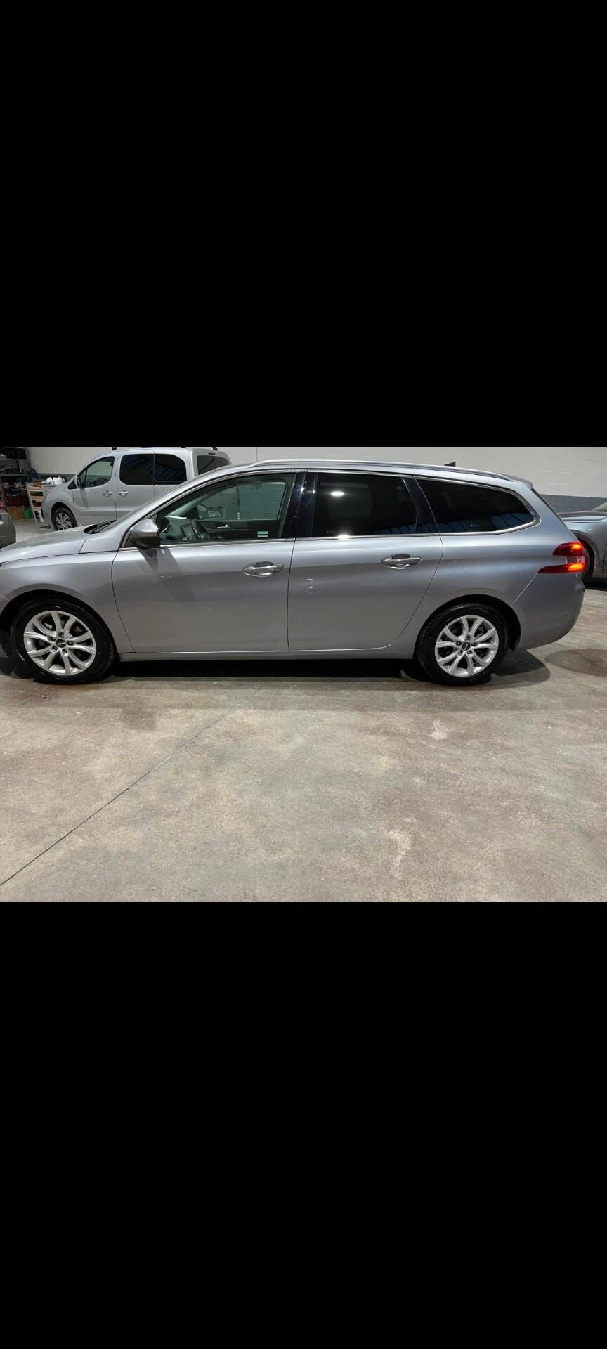 Peugeot 308 BlueHDi 120 S&S Business