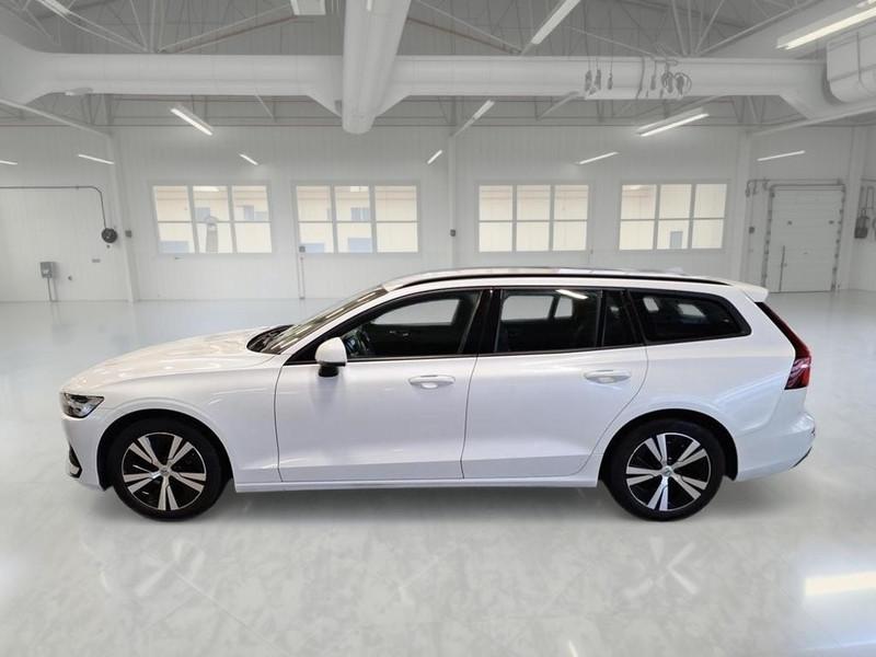 VOLVO V60 B4 D autom. Momentum Business WAGON