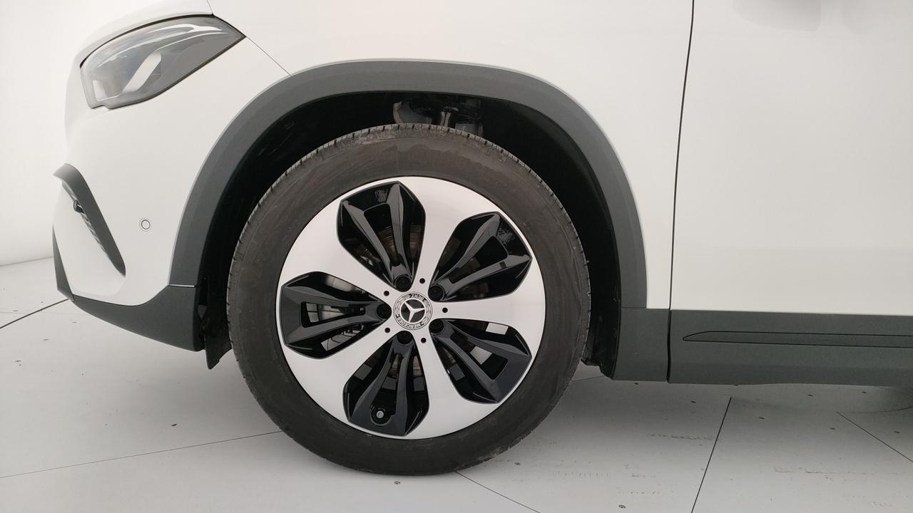 Mercedes-Benz GLA 200 d Automatic 4MATIC