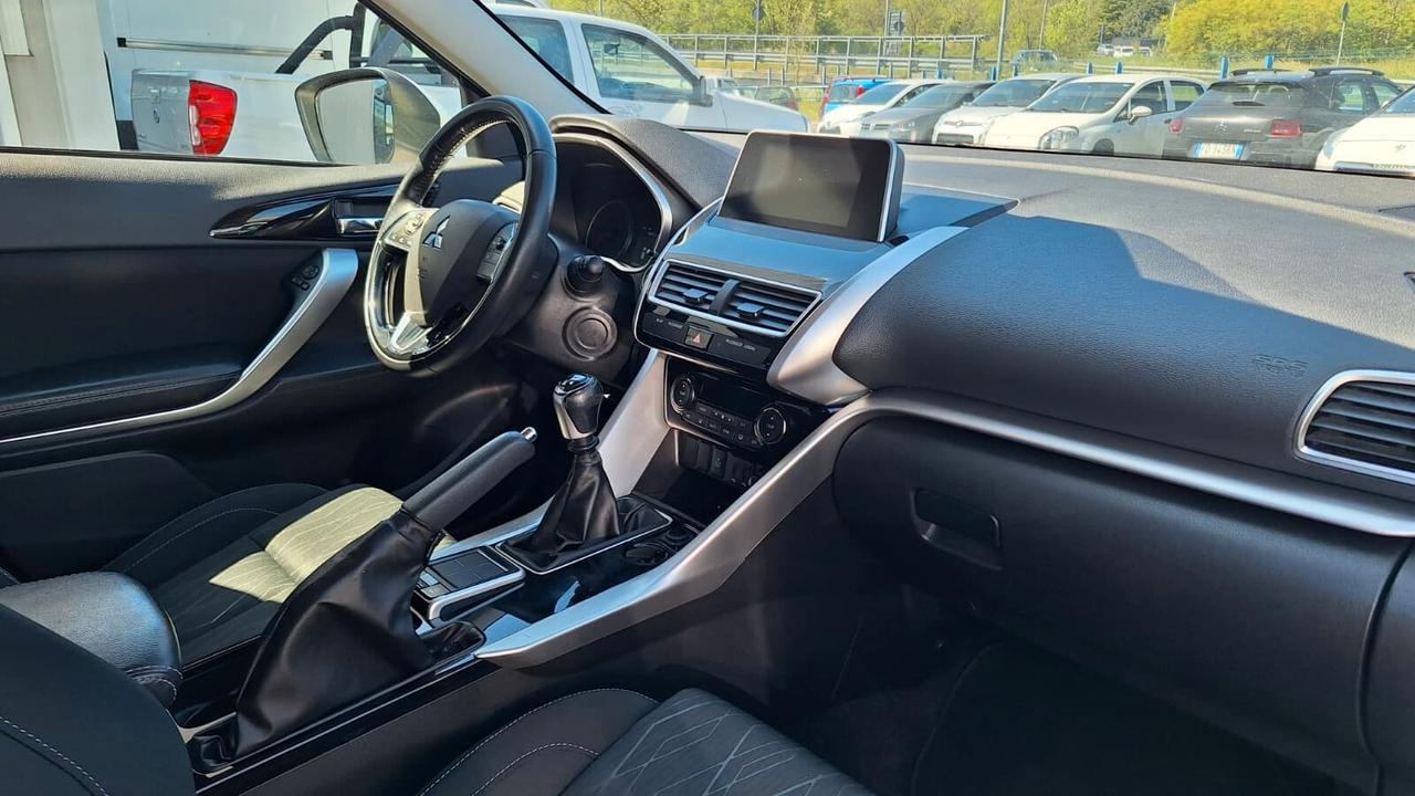 Mitsubishi Eclipse Cross 1.5 Turbo INTENSE