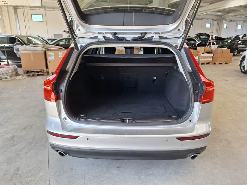 Volvo V60 2.0 B4 Momentum Business Pro