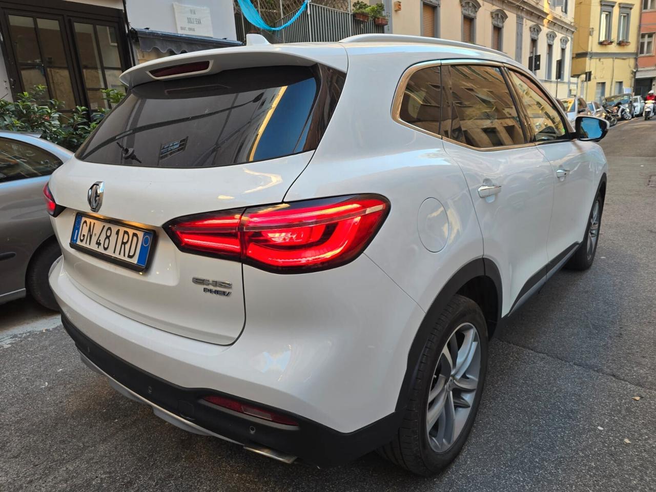 Mg EHS Plug-in Hybrid Luxury