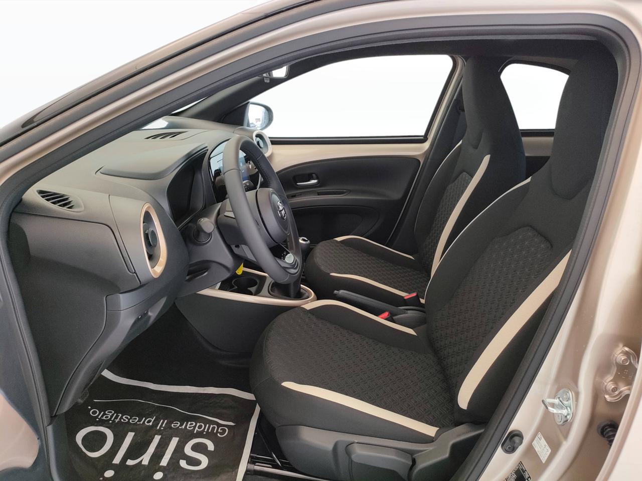 TOYOTA Aygo X 1.0B TREND MT - MY24