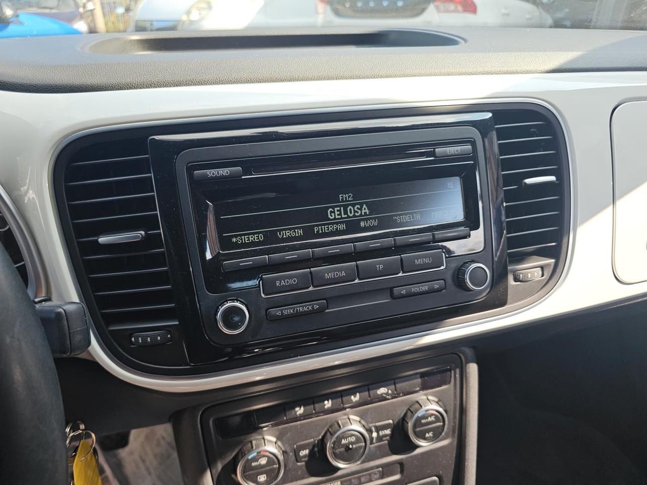 Volkswagen Maggiolino 1.6 TDI Design