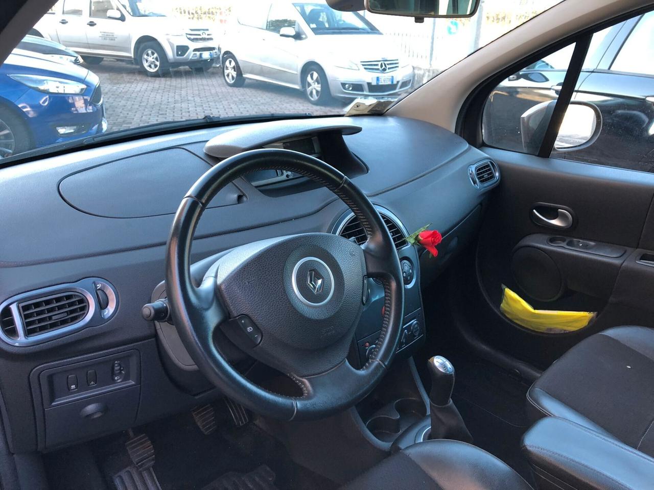 Renault Modus Grand 1.2 16V TCE Live