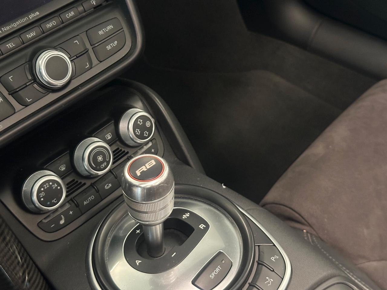 Audi R8 Spyder 5.2 V10 FSI quattro R tronic