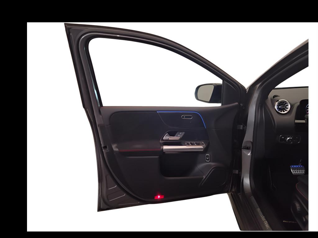 Mercedes-Benz Classe B - W247 2023 - B 180 d AMG Line Advanced Plus auto