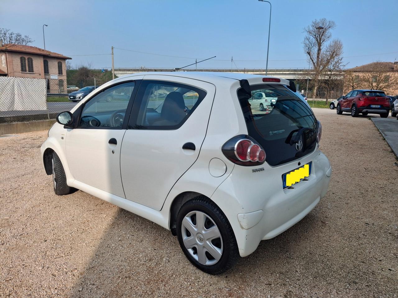 Toyota Aygo 1.0 12V VVT-i 5 porte Now Connect