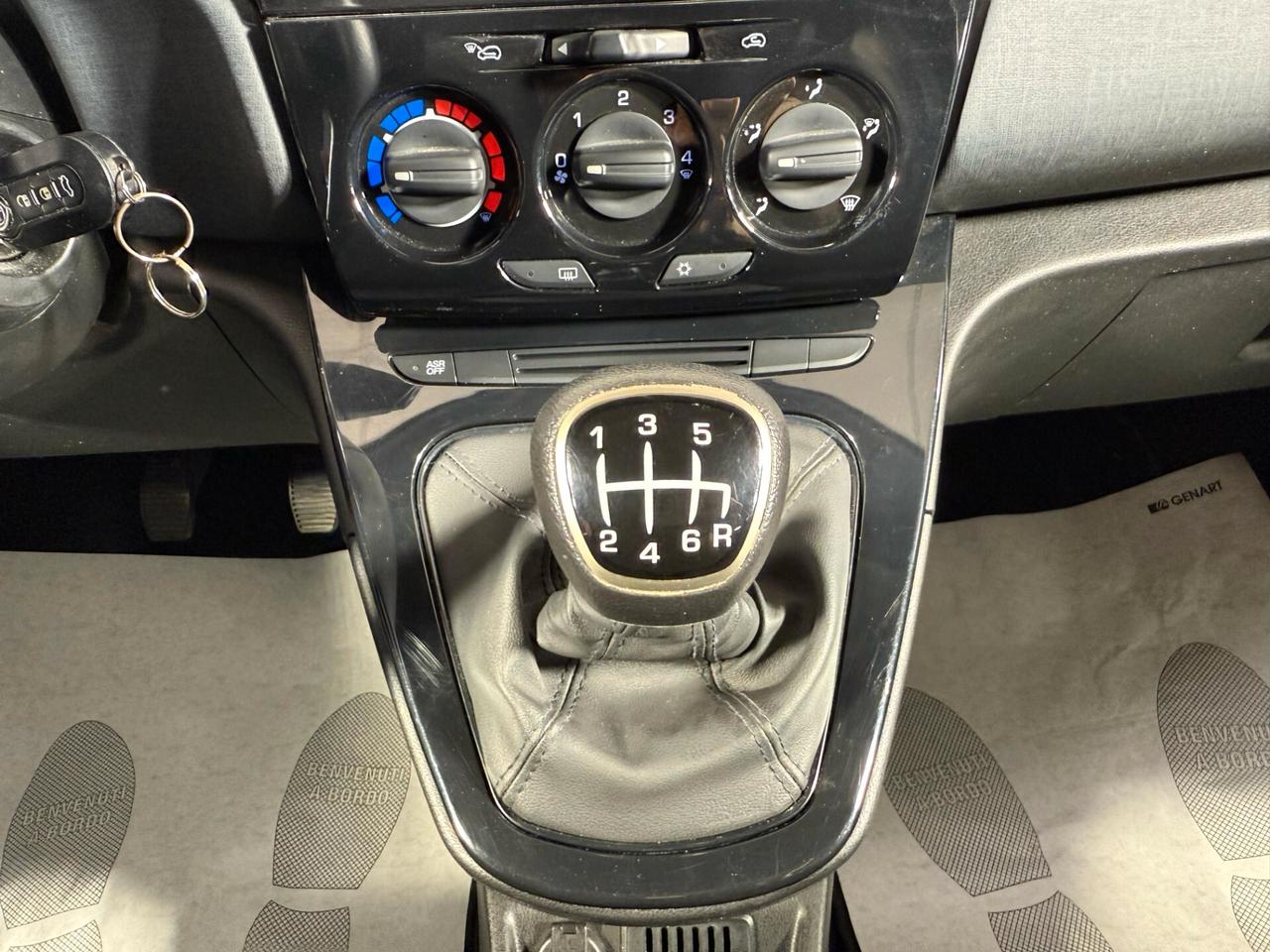 Lancia Ypsilon 1.0 FireFly 5 porte S&S Hybrid Gold LEGGI PROMO!