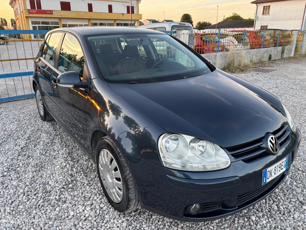 Volkswagen Golf 1.6 16V FSI 5p. Comfortline