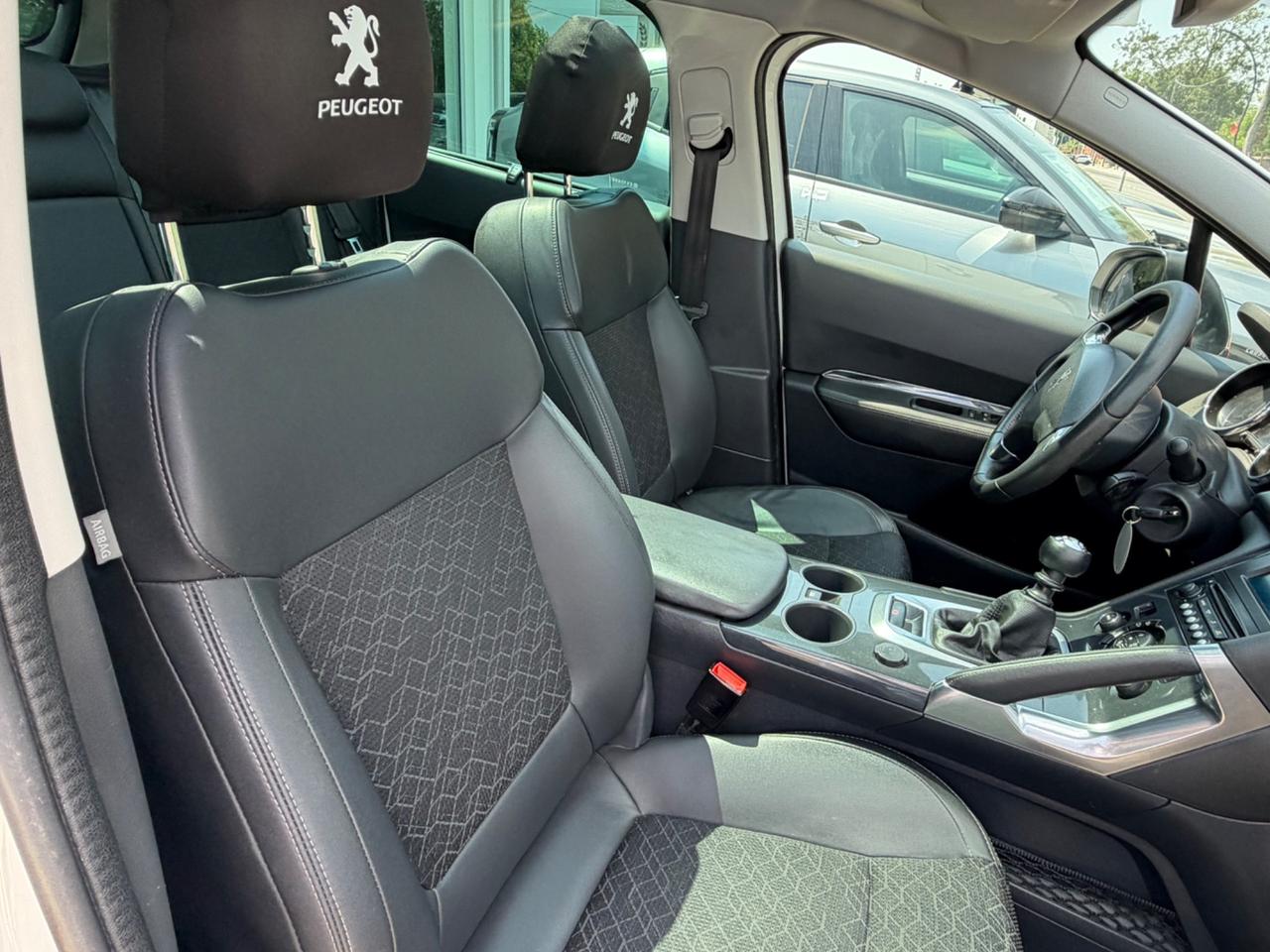 Peugeot 3008 1.6 HDi 115CV Allure