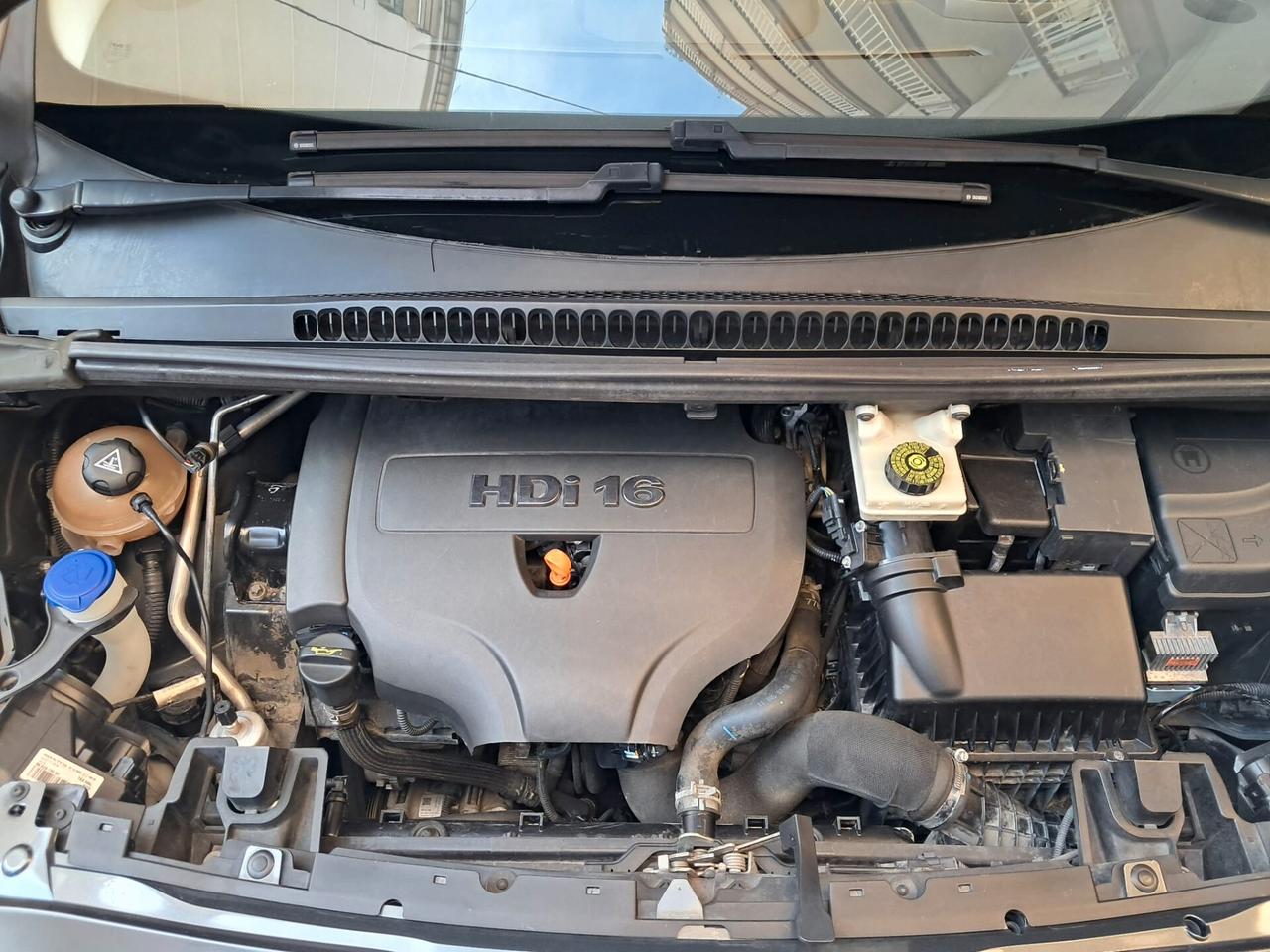 PEUGEOT 5008 2.0 HDi 150CV Féline-TETTO+NAVY-Euro5290