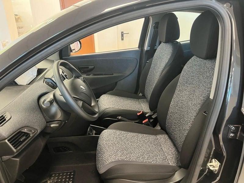 Lancia Ypsilon 1.0 FireFly 5 porte S&S Hybrid Silver Plus