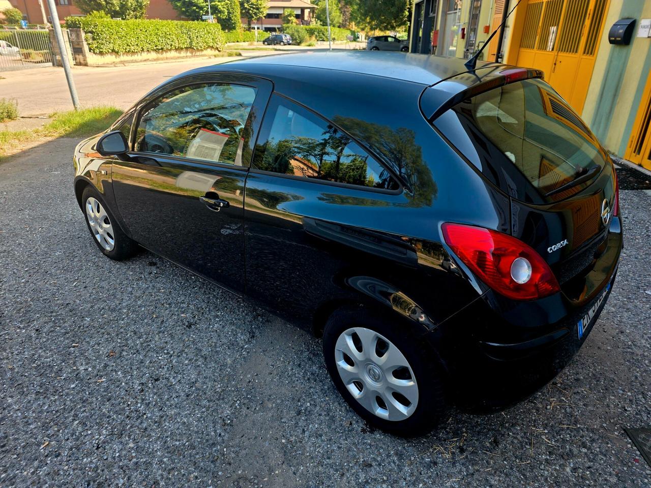 Opel Corsa 1.2 85CV 5 porte GPL-TECH Edition TOTALMENTE FINANZIABILE