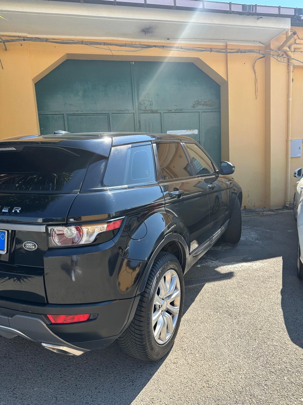 Land Rover Range Rover Evoque Range Rover Evoque 2.2 TD4 5p. Pure