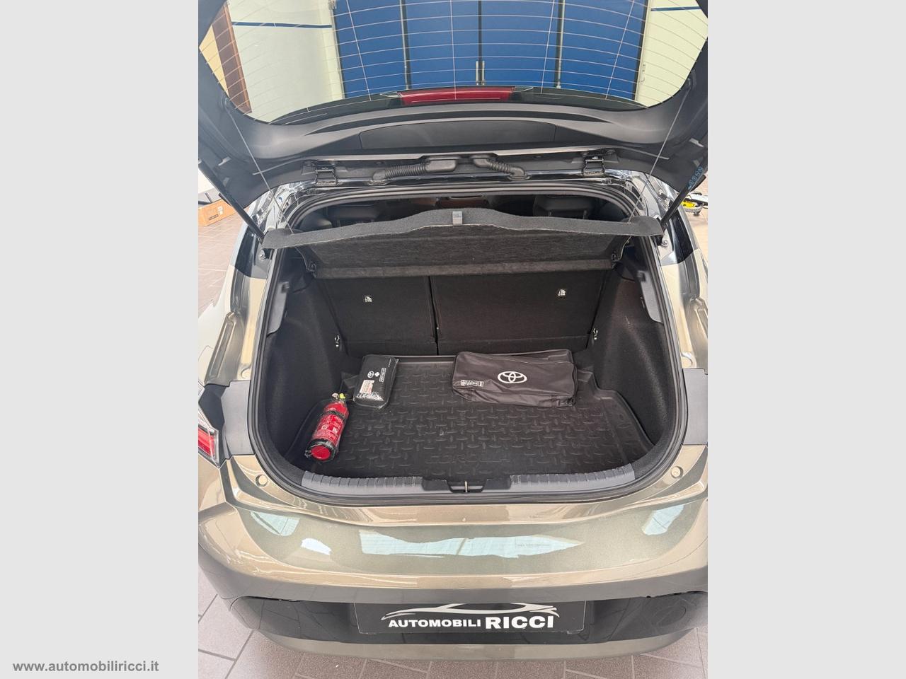 TOYOTA Corolla 1.8 Hybrid Style