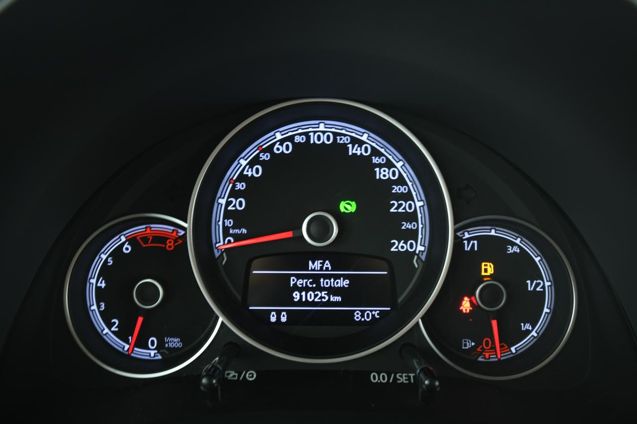 VOLKSWAGEN Maggiolino Cabrio 1.2 tsi Design 105cv DSG+APP CONNECT+C17"