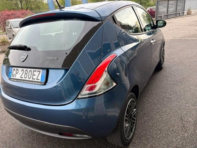 Lancia Ypsilon 1.0 FireFly 5 porte S&S Hybrid Gold Plus