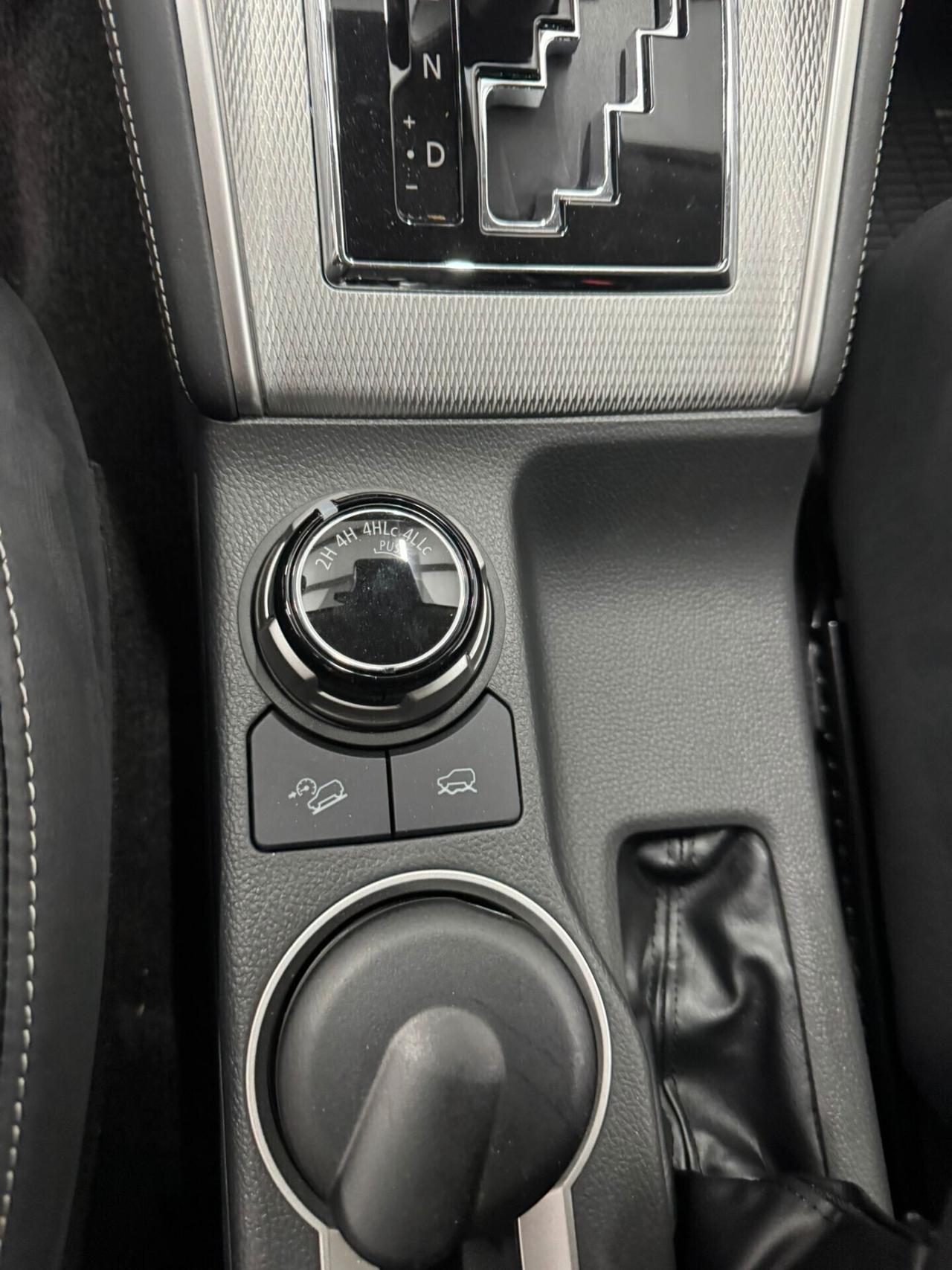 Mitsubishi L200 2.3 D Double Cab 4x4 Super Select Diamond aut.