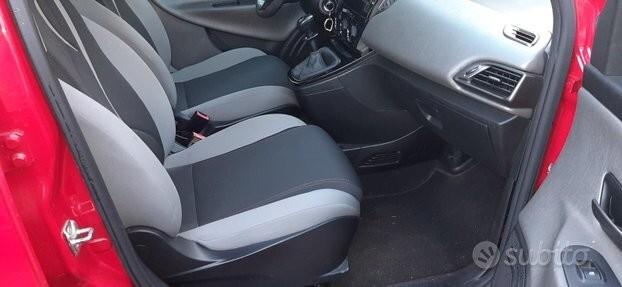 Lancia Ypsilon 0.9 TwinAir 85 CV 5 porte Metano Ecochic Elefantino