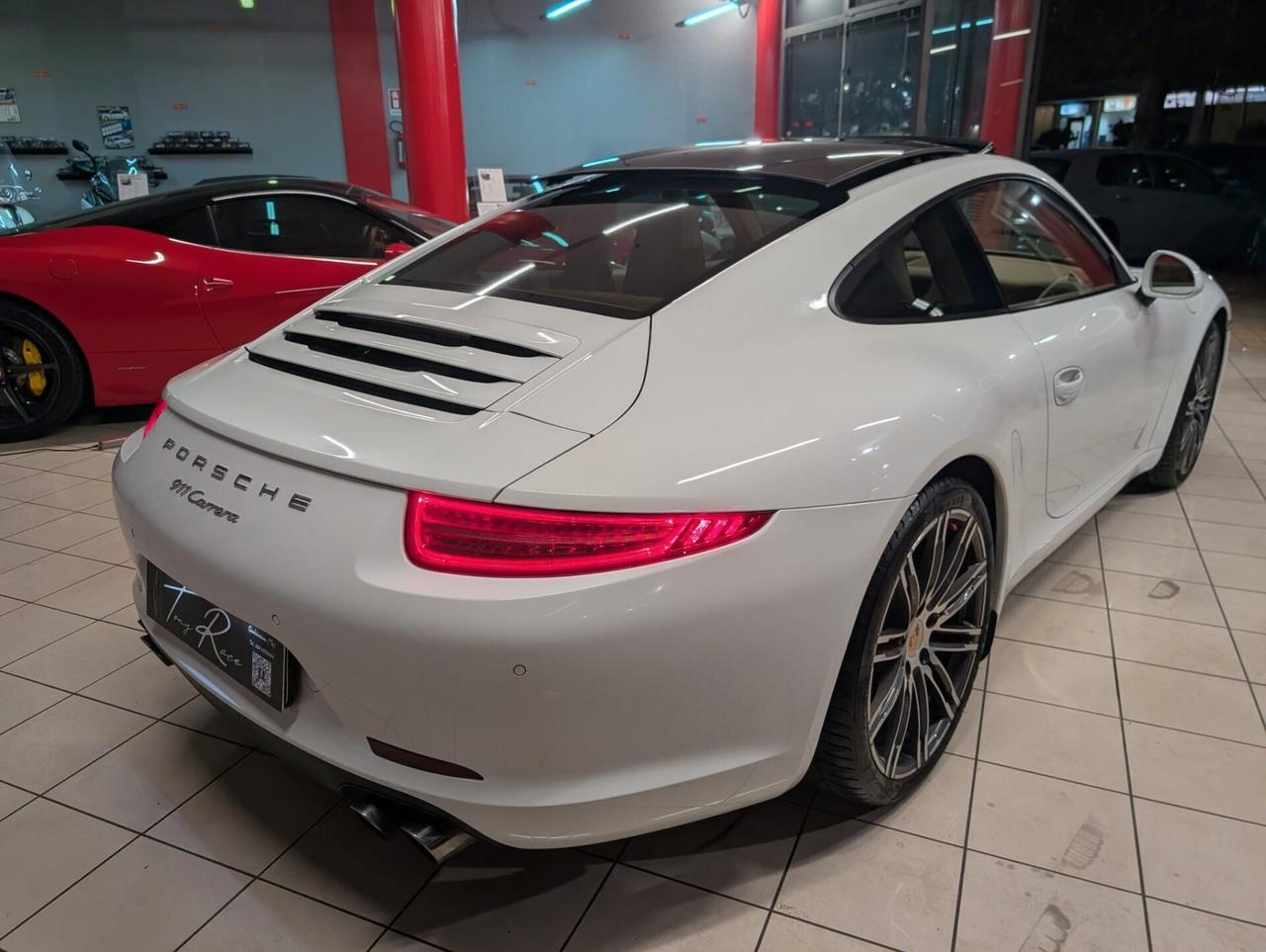 Porsche 911 3.4 Carrera 4 Coupé