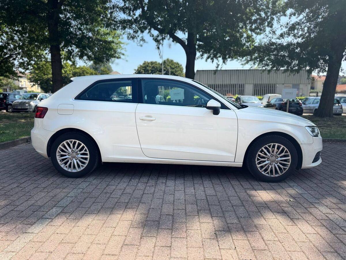 Audi A3 III 2013 3p 1.6 tdi Ambition