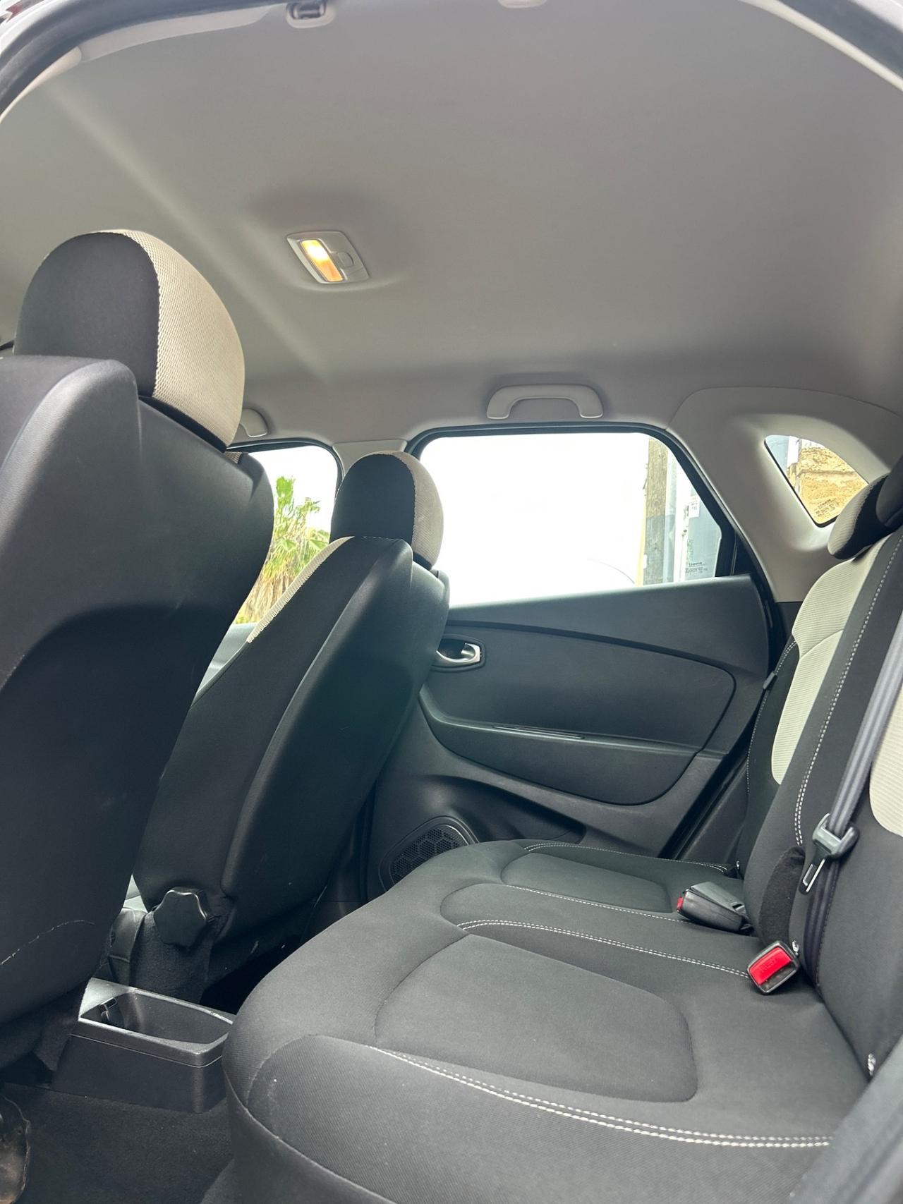 Renault Captur 1.5 90 CV-2019/NAVI