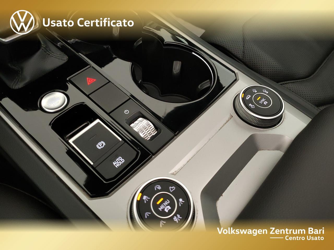 Volkswagen Touareg 3.0 v6 tdi elegance r-line exterior pack 231cv tiptronic
