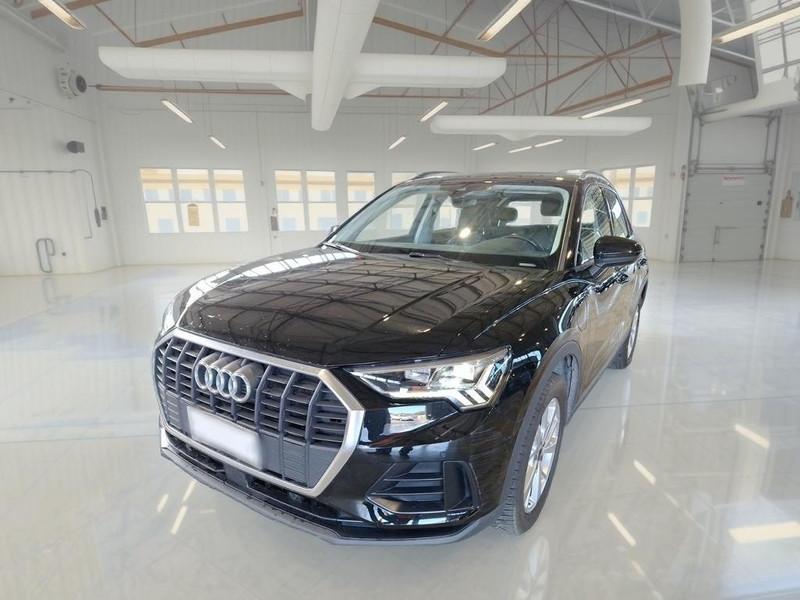 AUDI Q3 45 TFSI e S tronic Business
