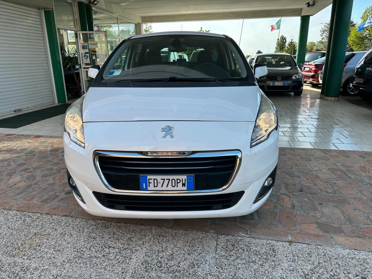 Peugeot 5008 1600 HDI AUT. 7 POSTI