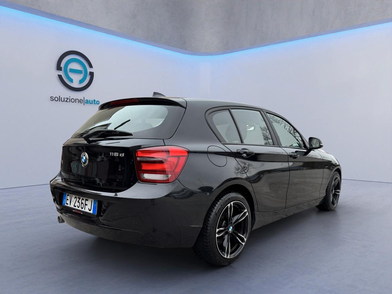 Bmw 118 118d 5p. Urban