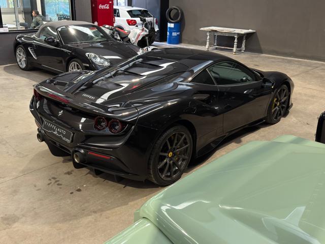 FERRARI F8 Tributo *CERCHIONI IN CARBONIO*