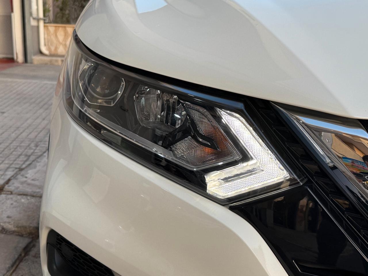 Nissan Qashqai 1.5 dCi DCT LED NAVI CAMERA - 2020