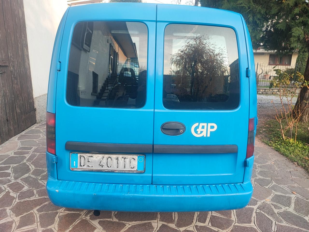 Opel Combo 1.3 Mjt neopatentati