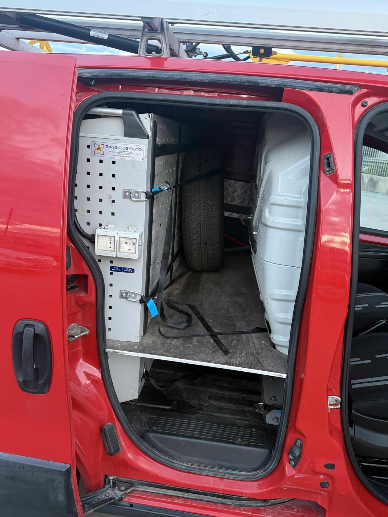 Fiat Fiorino 1.3 MJT 95CV Cargo Adventure