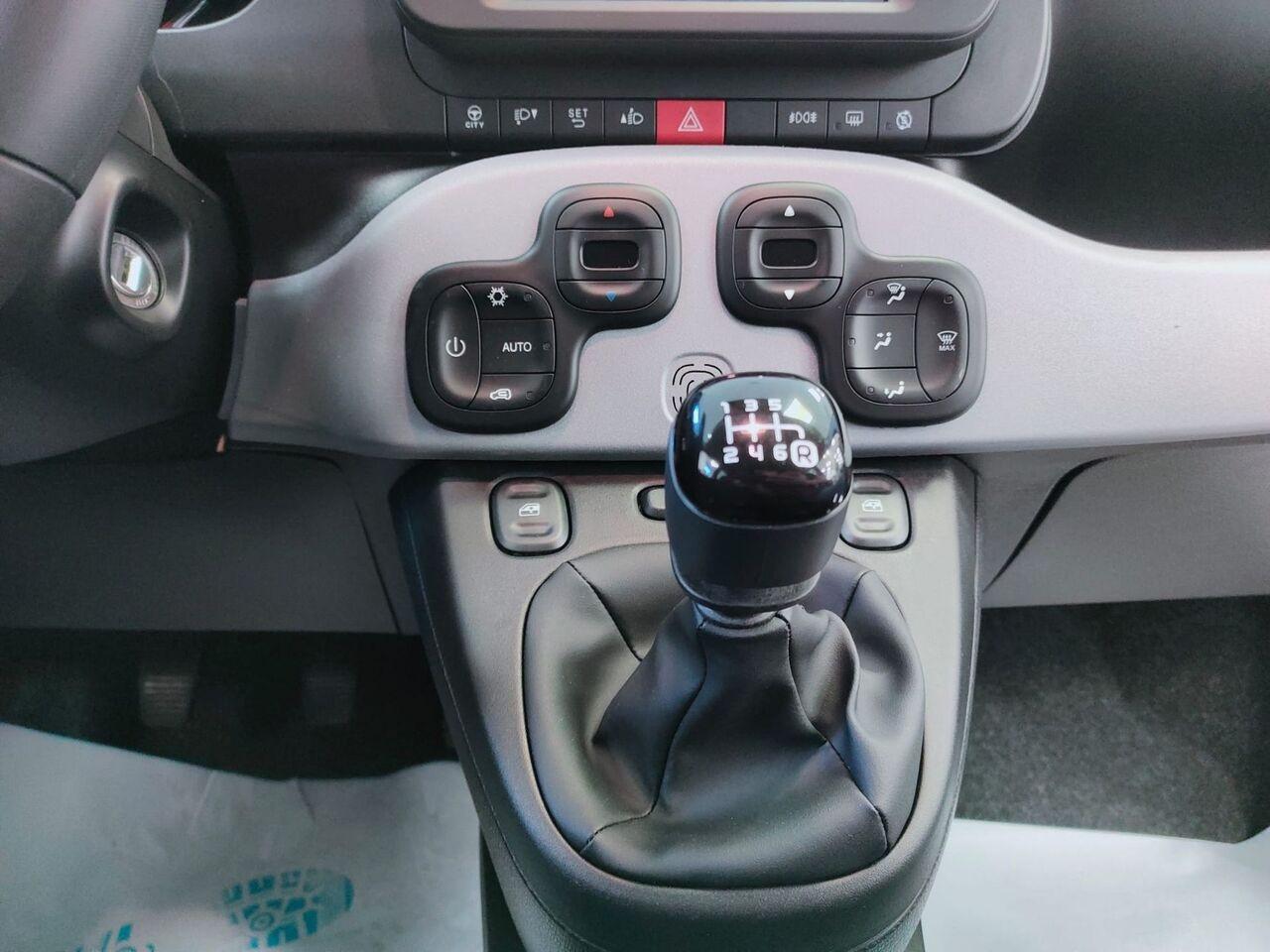 FIAT Panda III - Panda 1.0 firefly hybrid City Cross s&s 70cv