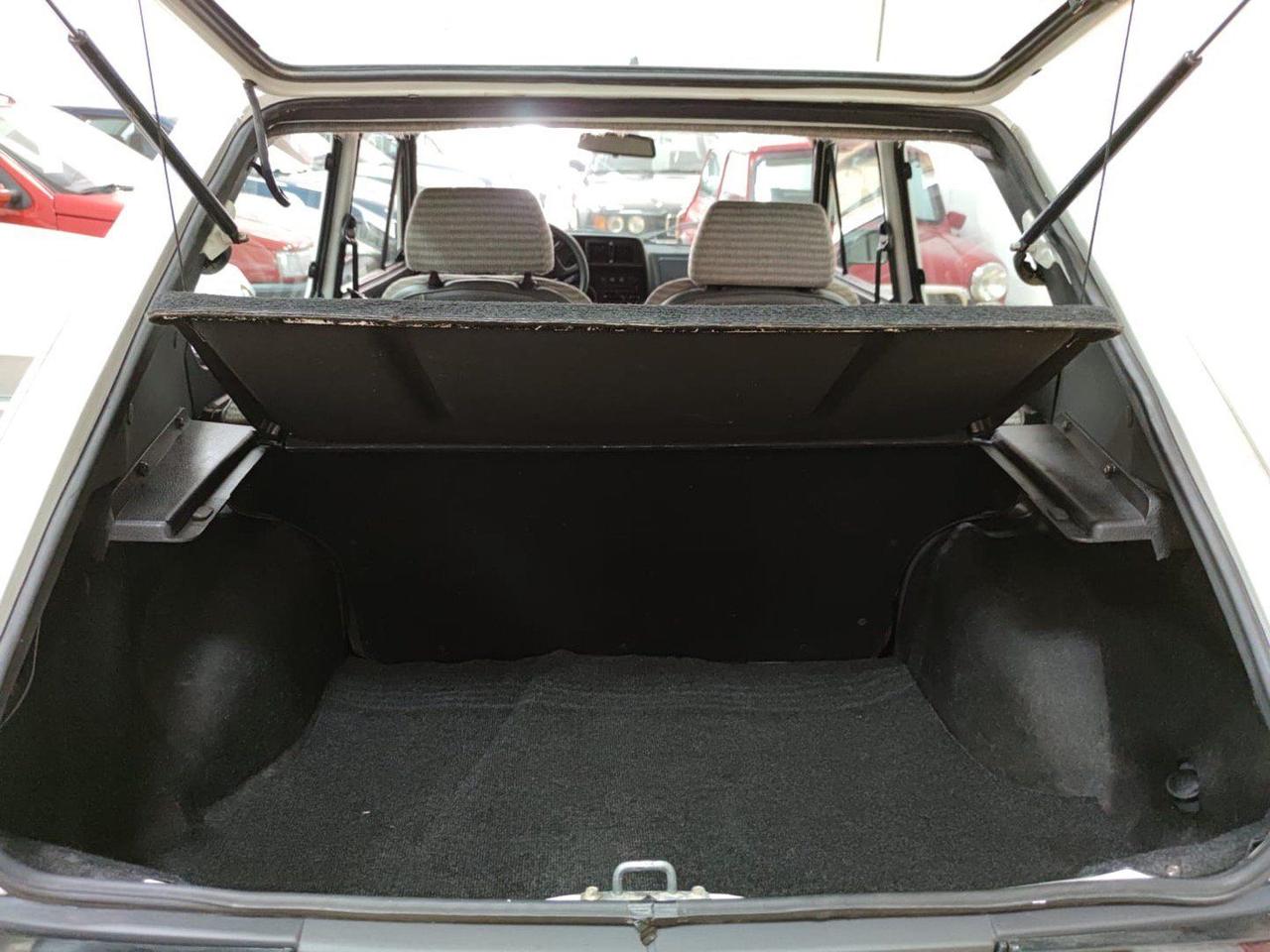 Fiat 127 TERZA SERIE 900 SPECIAL " KM 84.584 "