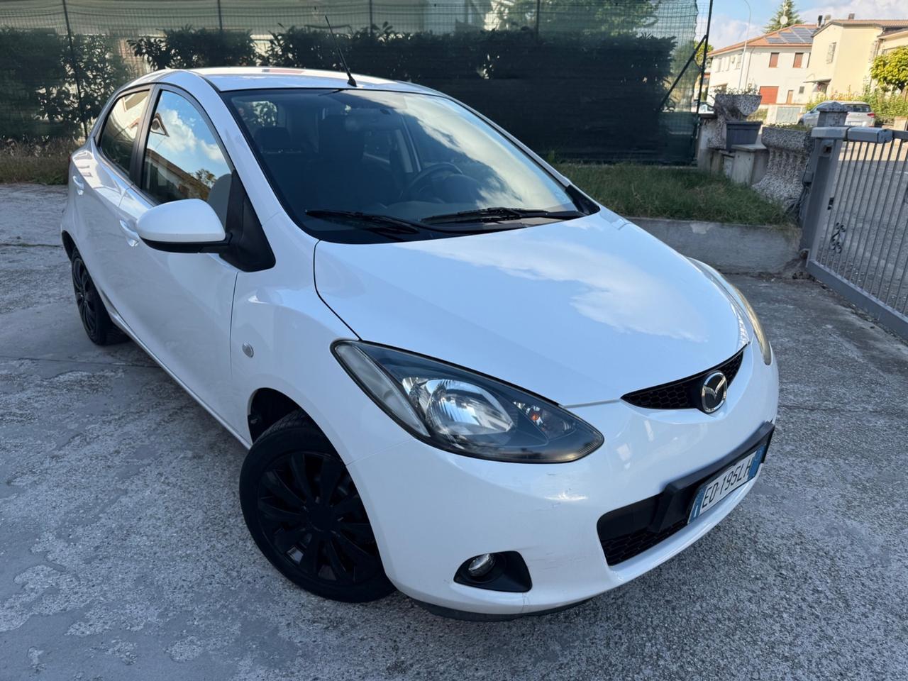 Mazda 2 1.3 Benzina 75CV 5p. 2010 Neopatentati