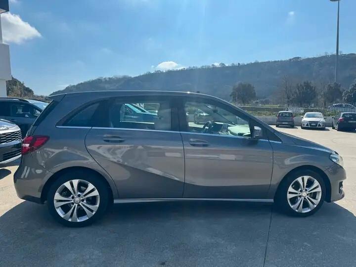 Mercedes-benz B 180 d Premium