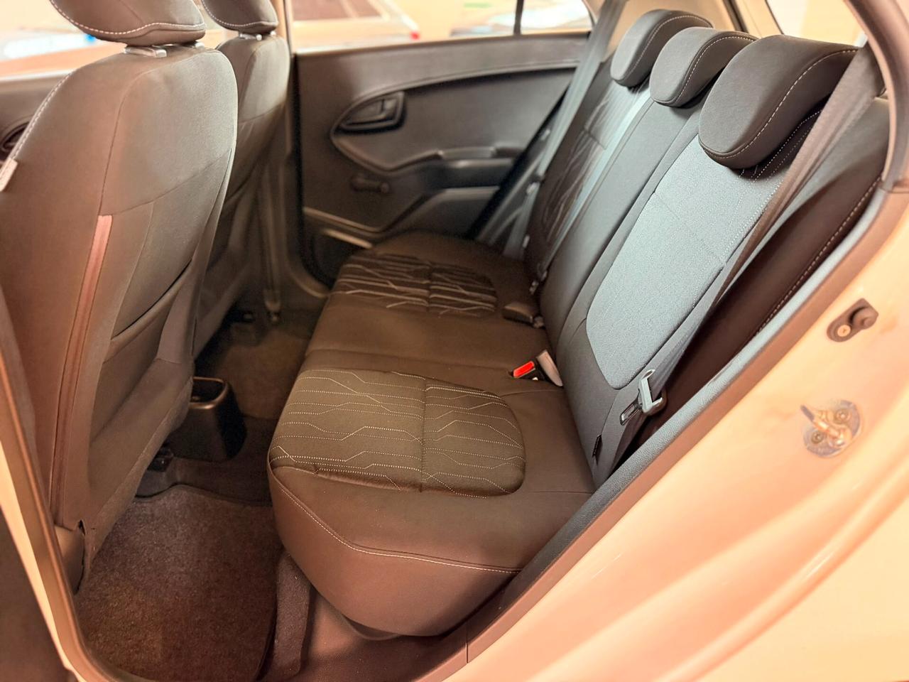 Kia Picanto 1.0 12V 5 porte Easy
