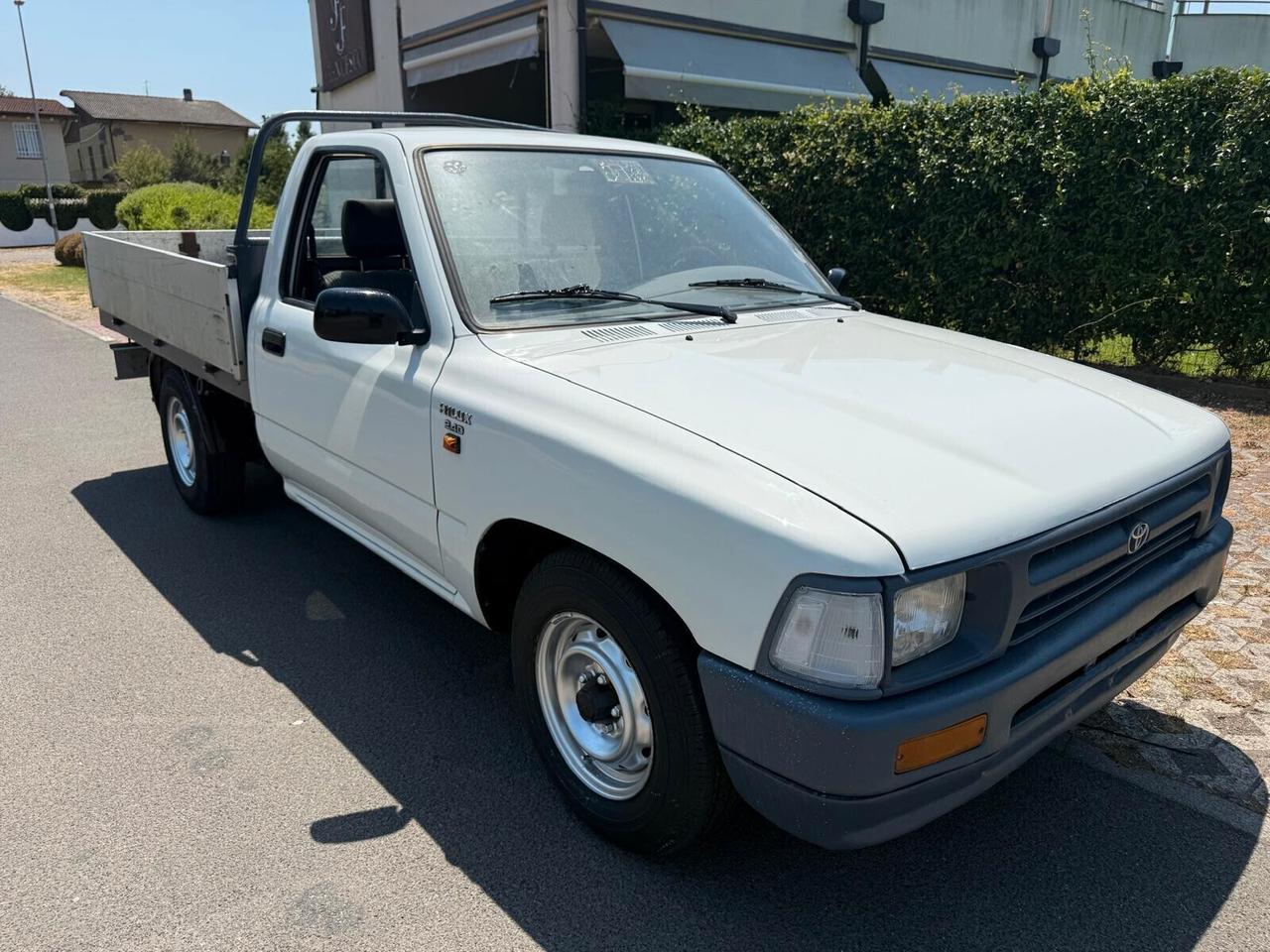 Toyota Hilux 2.4 diesel Pick-up