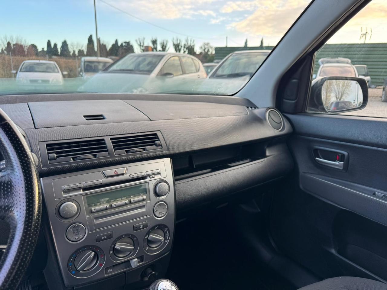 Mazda 2 1.2 16V 5p. Sony Ericsson Neopatentati