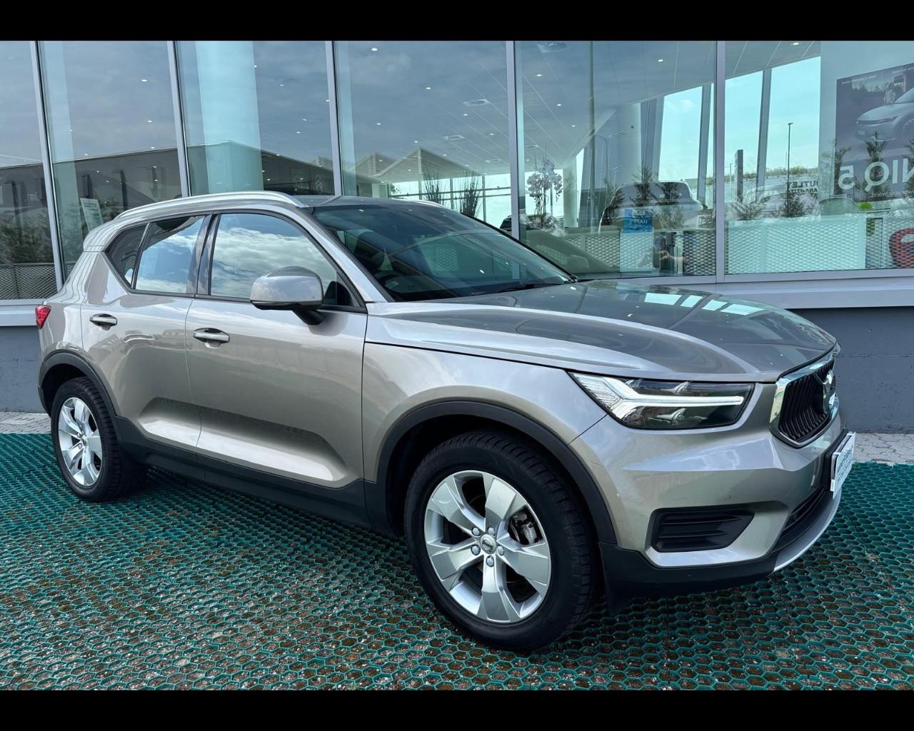 VOLVO XC40 N1 - XC40 N1 1.5 T2 Momentum geartronic AUTOCARRO