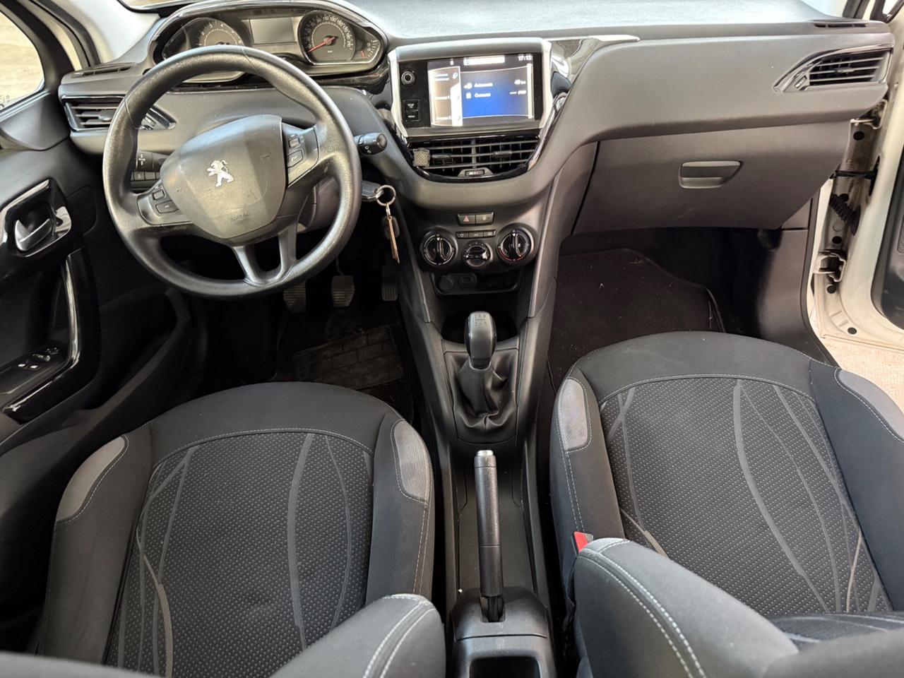 Peugeot 208 1.2 VTi 82 CV 5 porte NEOPATENTATI