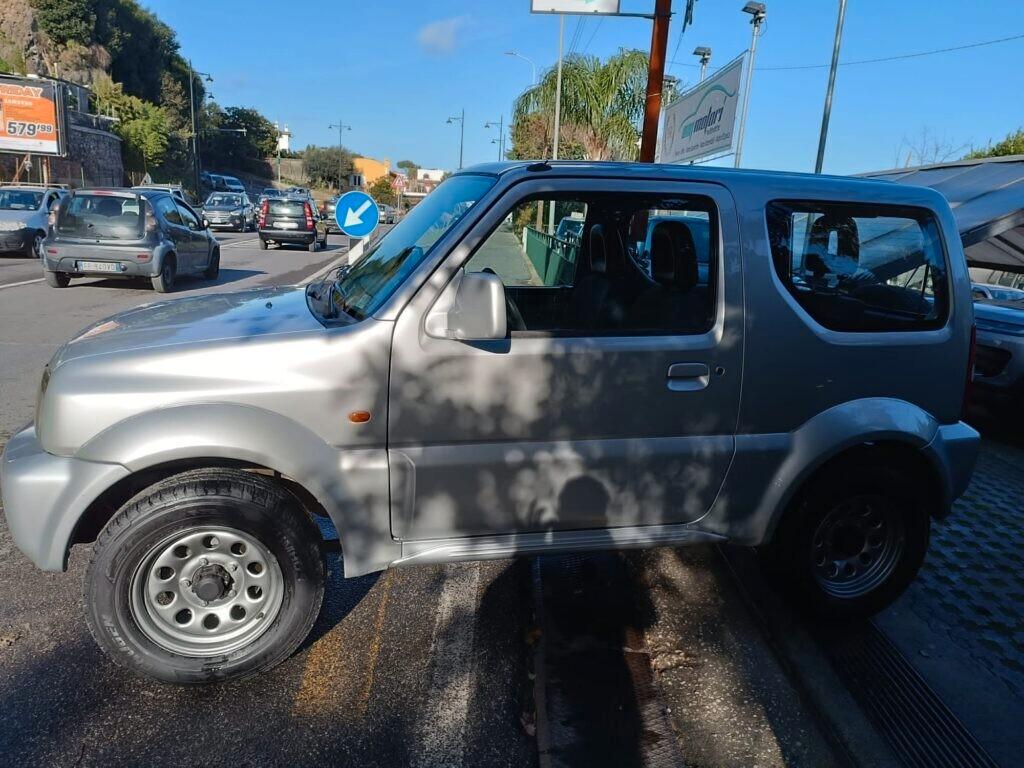 Suzuki Jimny 1.3i 16V cat 4WD JLX