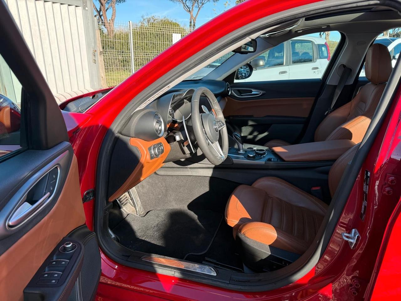 Alfa Romeo Giulia 2.2 Turbodiesel 210 CV AT8 AWD Q4 Veloce