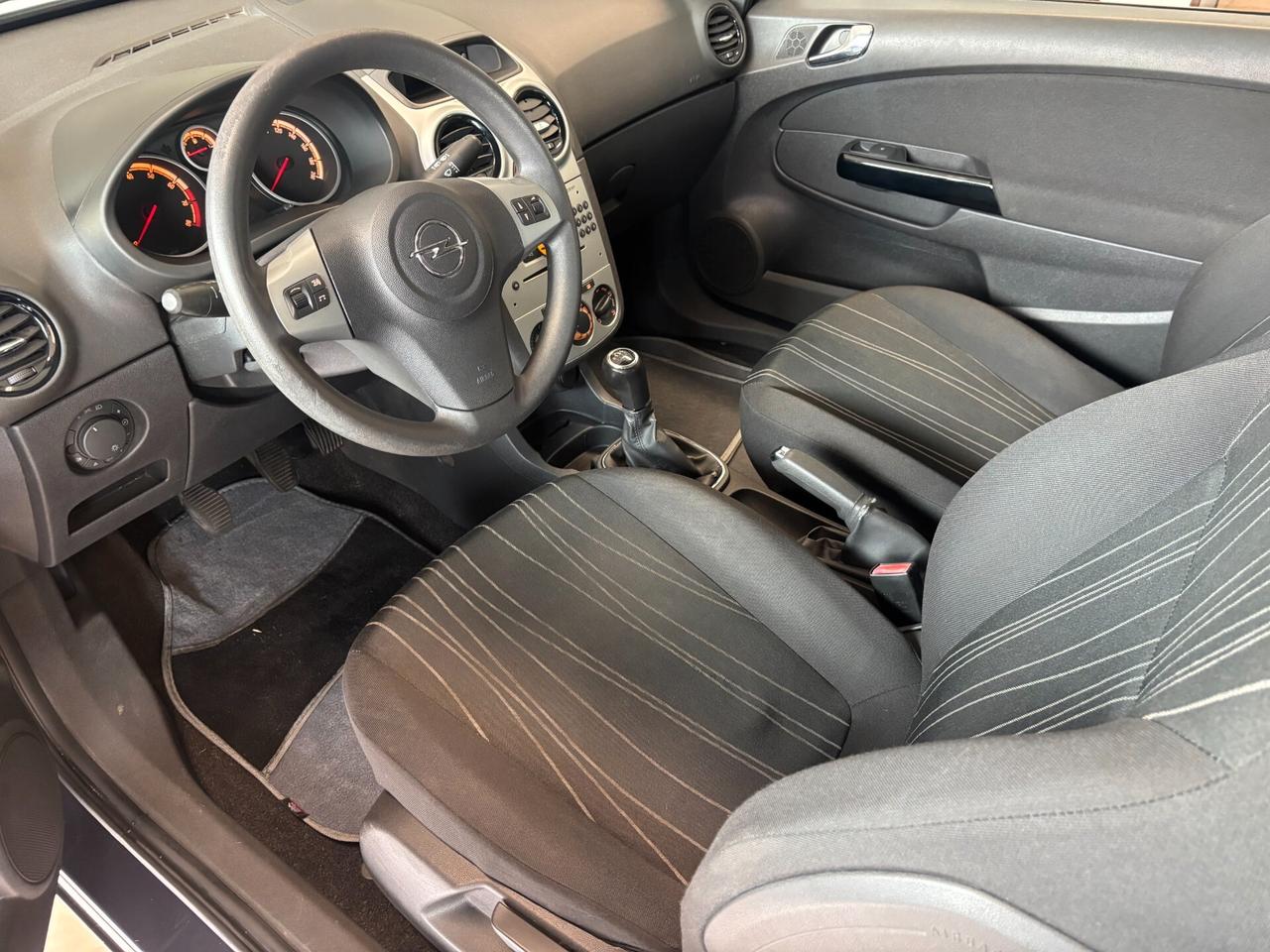 Opel Corsa 3p 1.2 Club*NEOPATENTATI