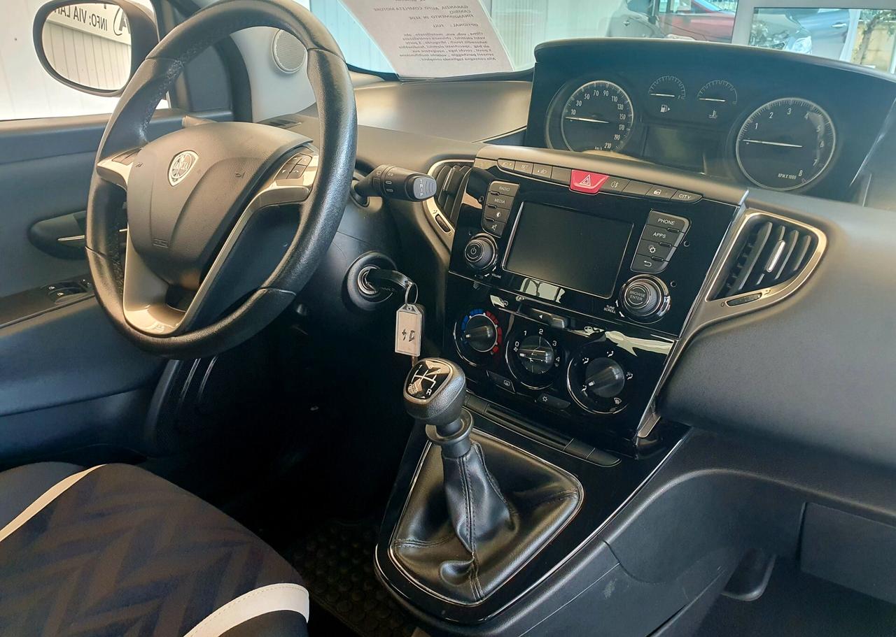 Lancia Ypsilon 1.2 BENZ. - 2017 - KM. 111.000